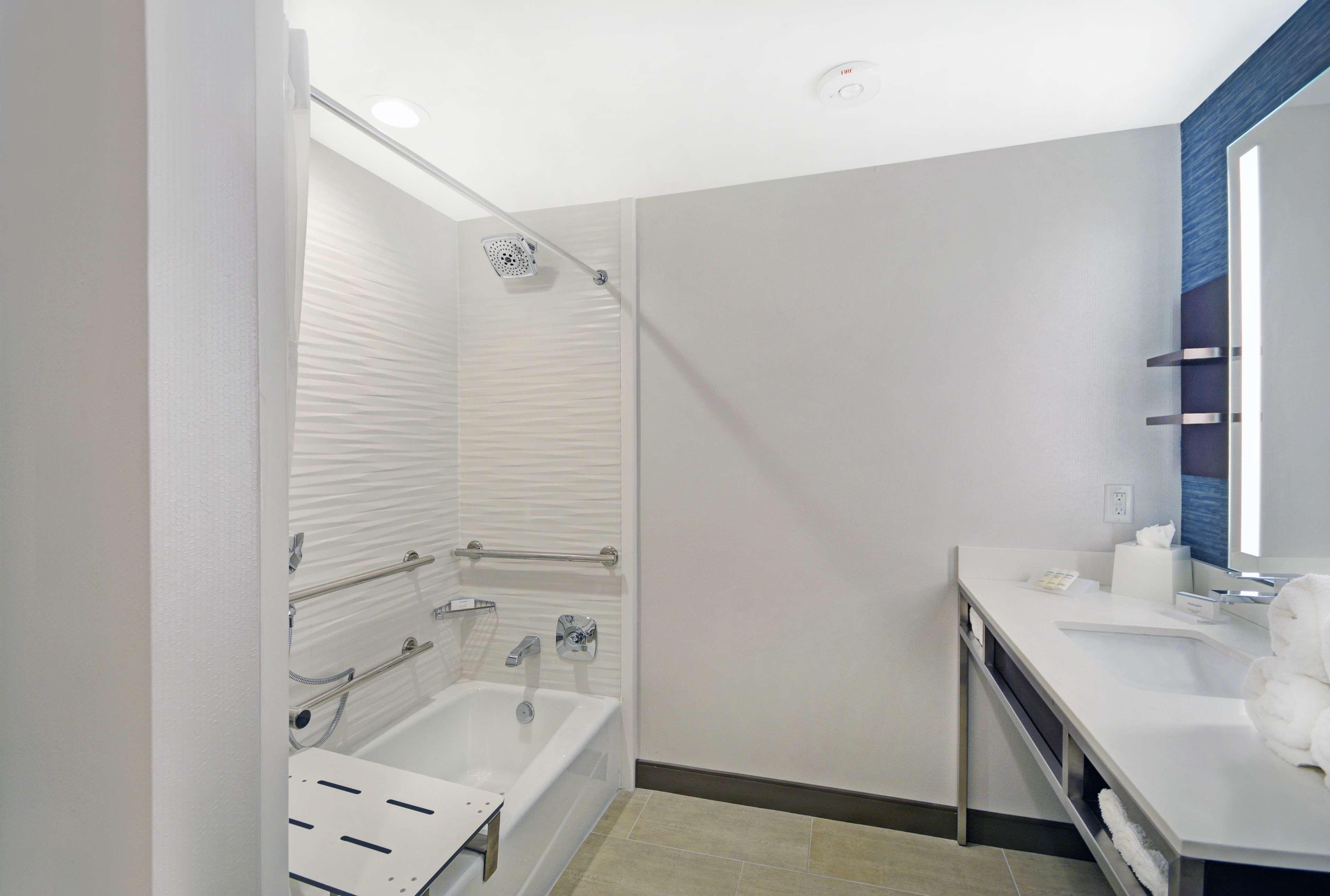 Hilton Garden Inn Houston Hobby Airport Exterior photo