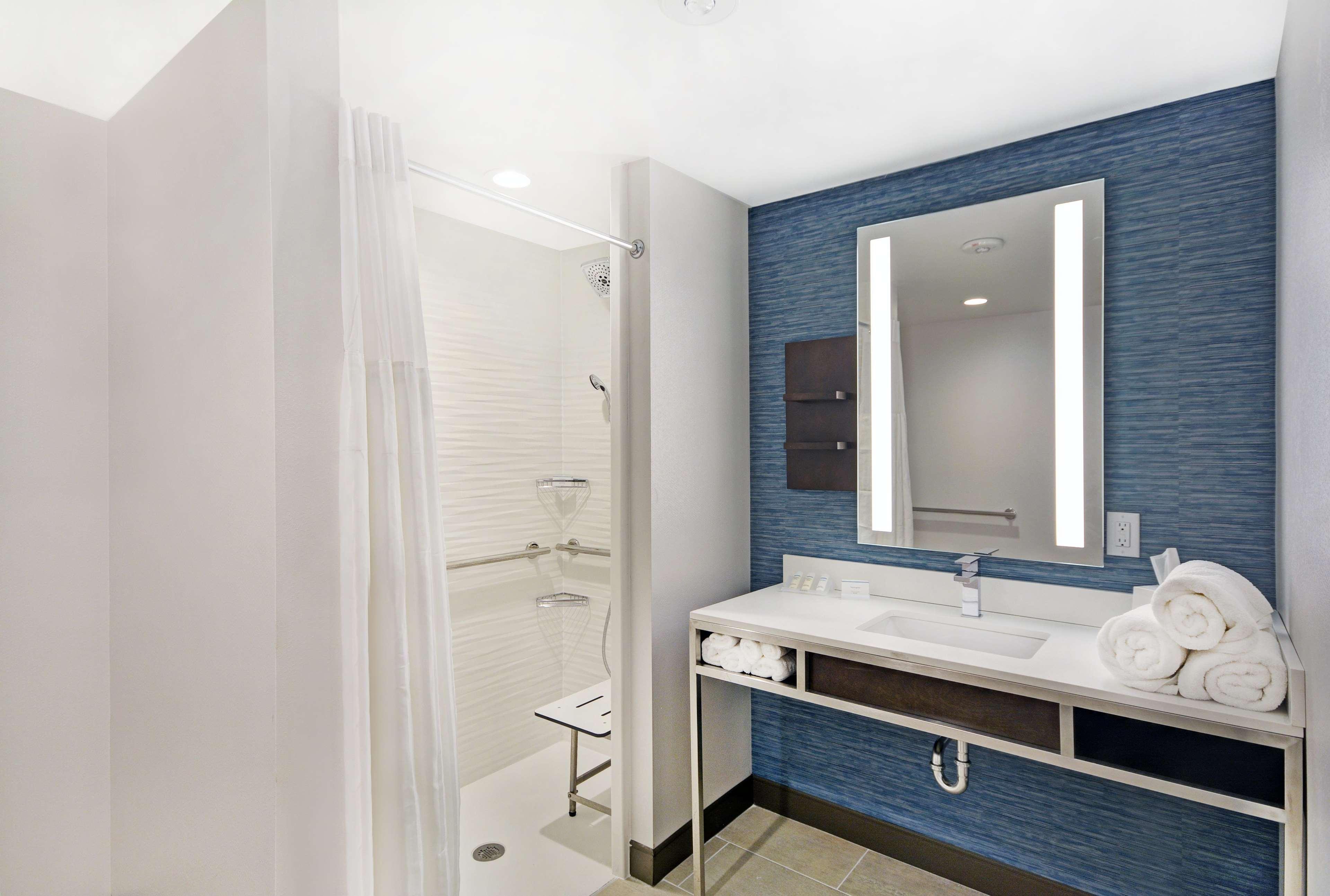 Hilton Garden Inn Houston Hobby Airport Exterior photo