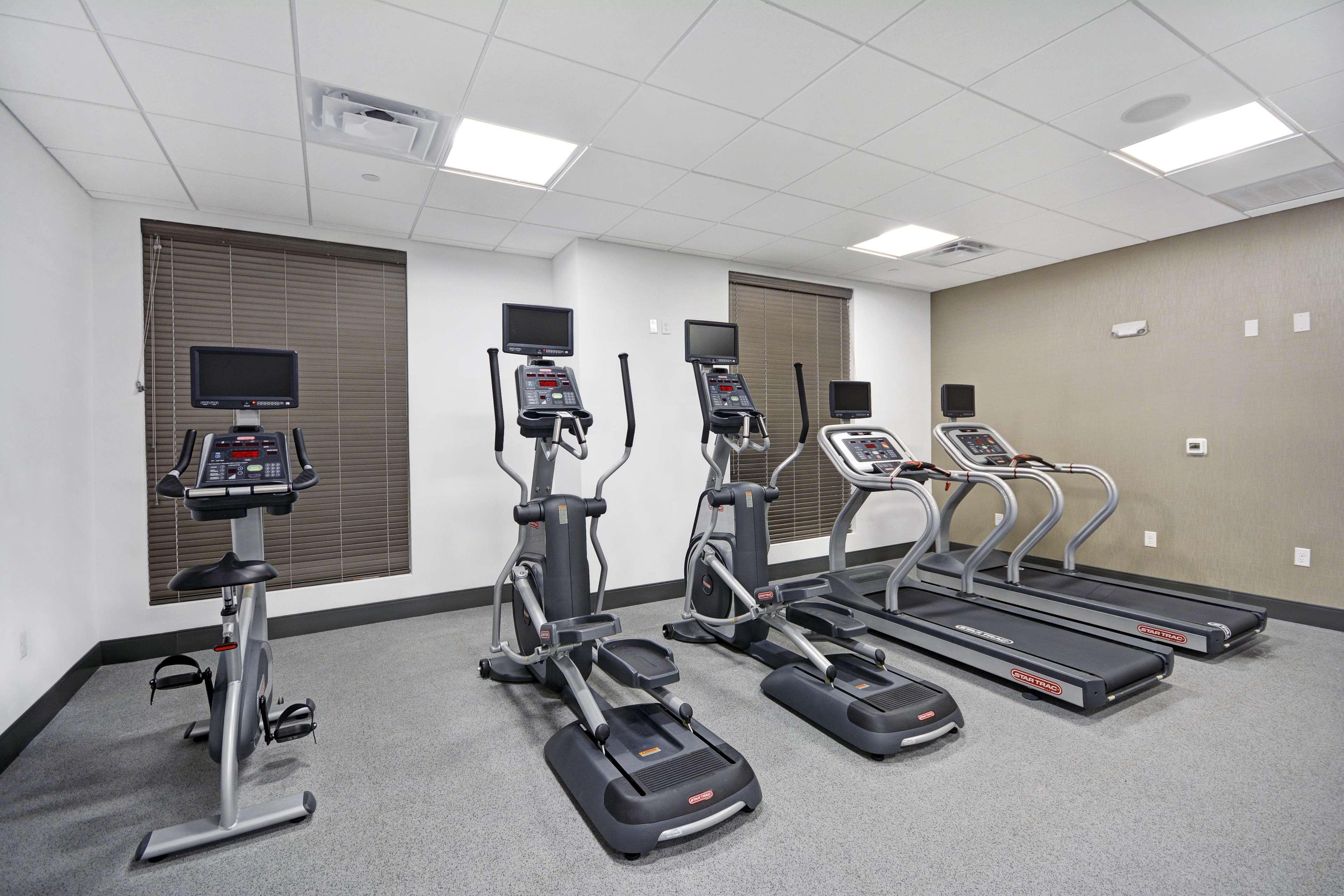 Hilton Garden Inn Houston Hobby Airport Exterior photo