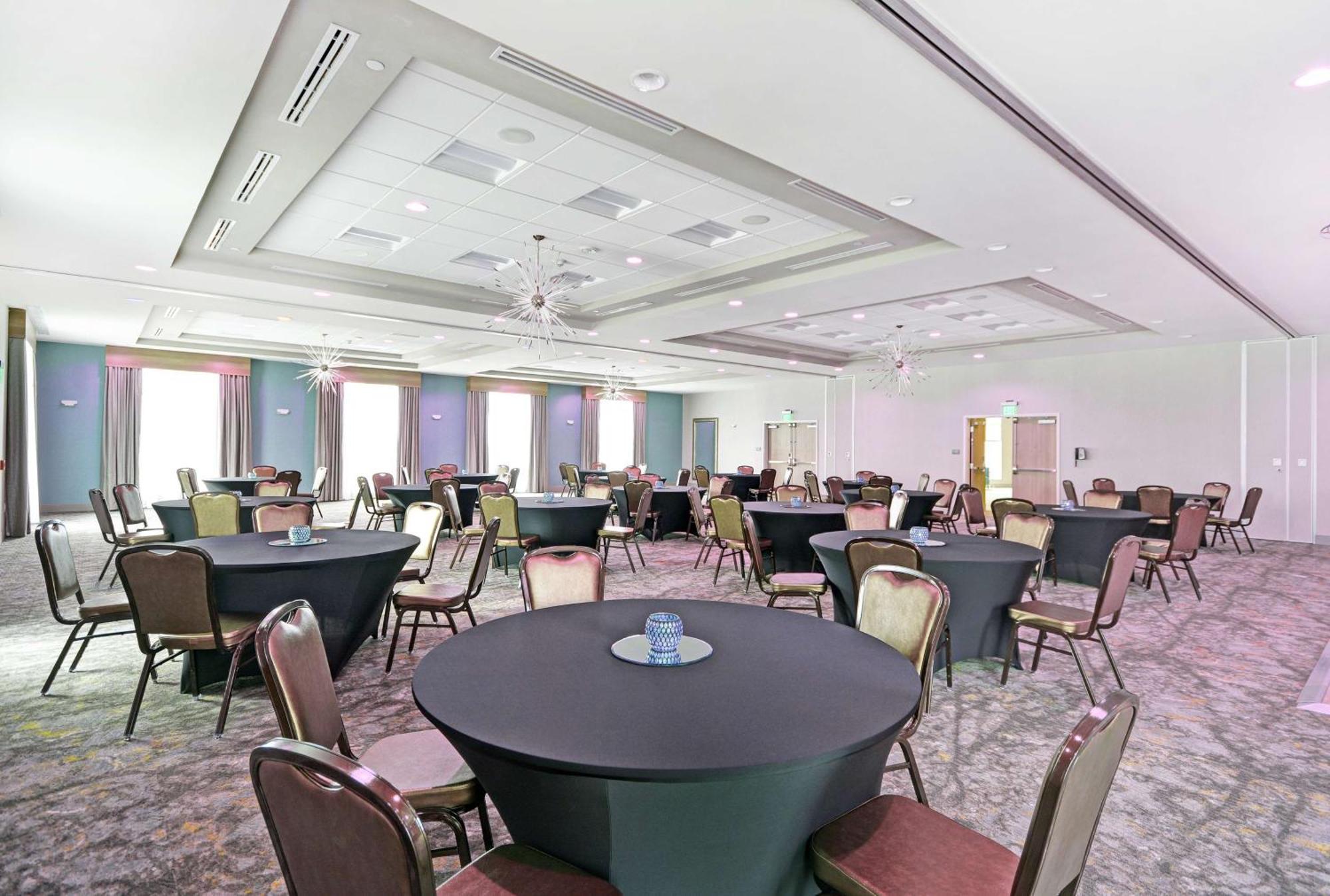 Hilton Garden Inn Houston Hobby Airport Exterior photo